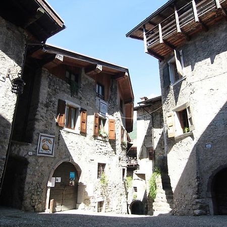 La Piazzetta Di Canale B&B Tenno Dış mekan fotoğraf