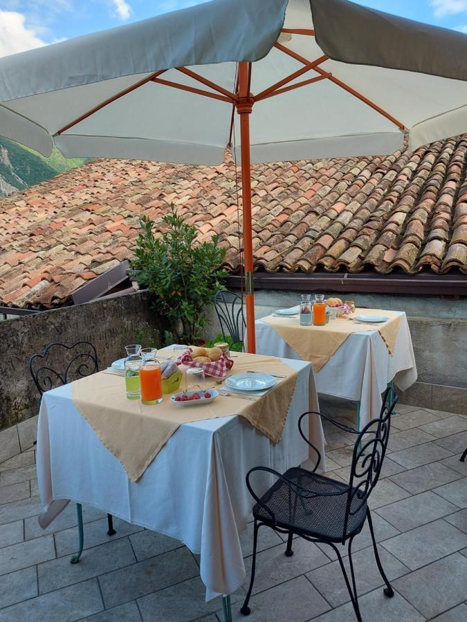 La Piazzetta Di Canale B&B Tenno Dış mekan fotoğraf