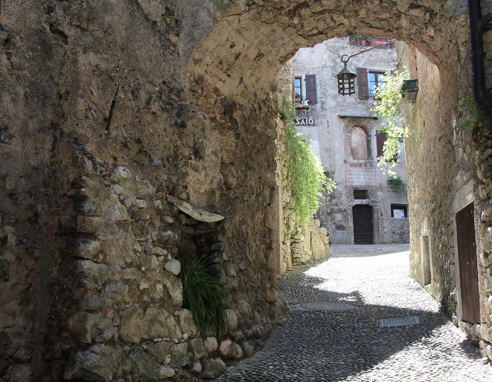 La Piazzetta Di Canale B&B Tenno Dış mekan fotoğraf