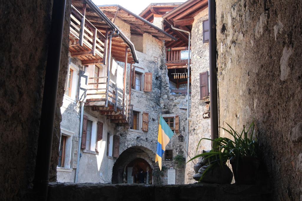 La Piazzetta Di Canale B&B Tenno Dış mekan fotoğraf