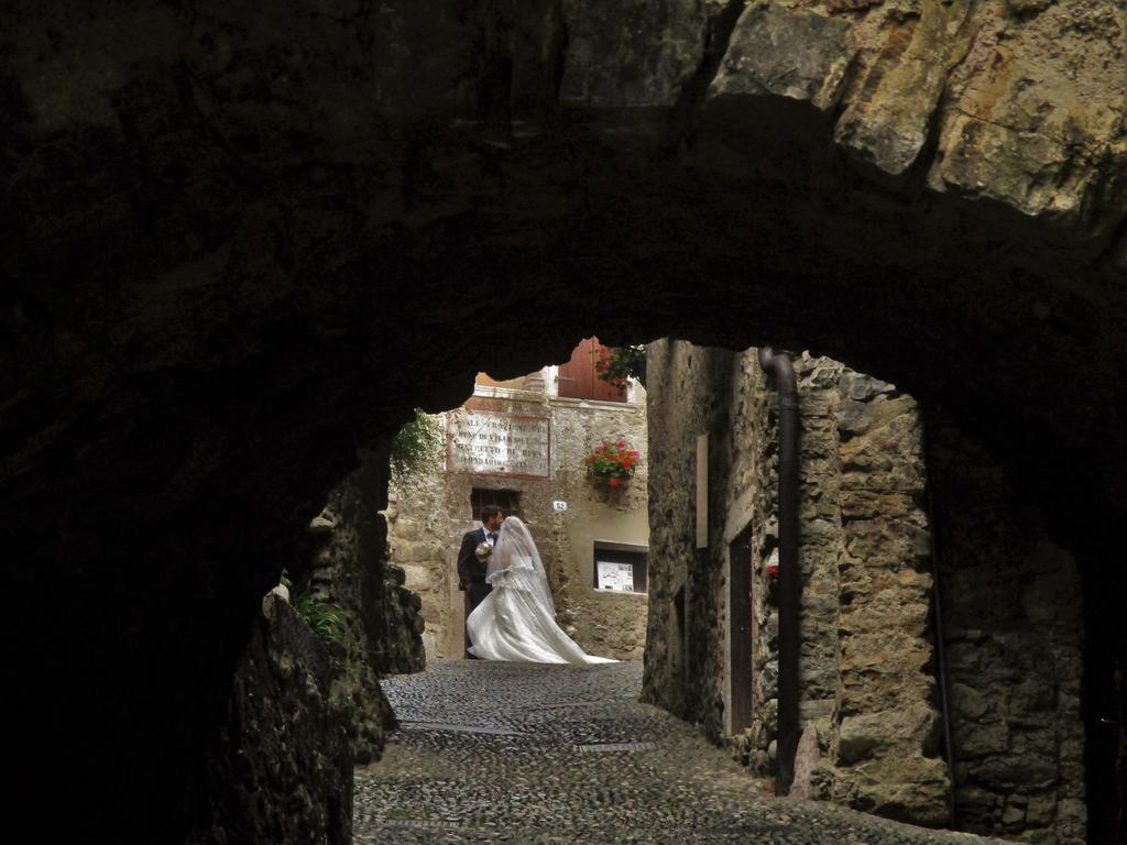 La Piazzetta Di Canale B&B Tenno Dış mekan fotoğraf