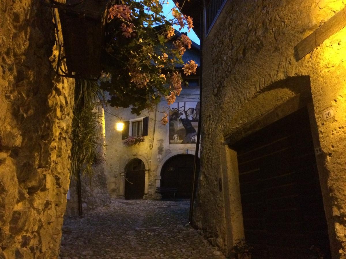La Piazzetta Di Canale B&B Tenno Dış mekan fotoğraf